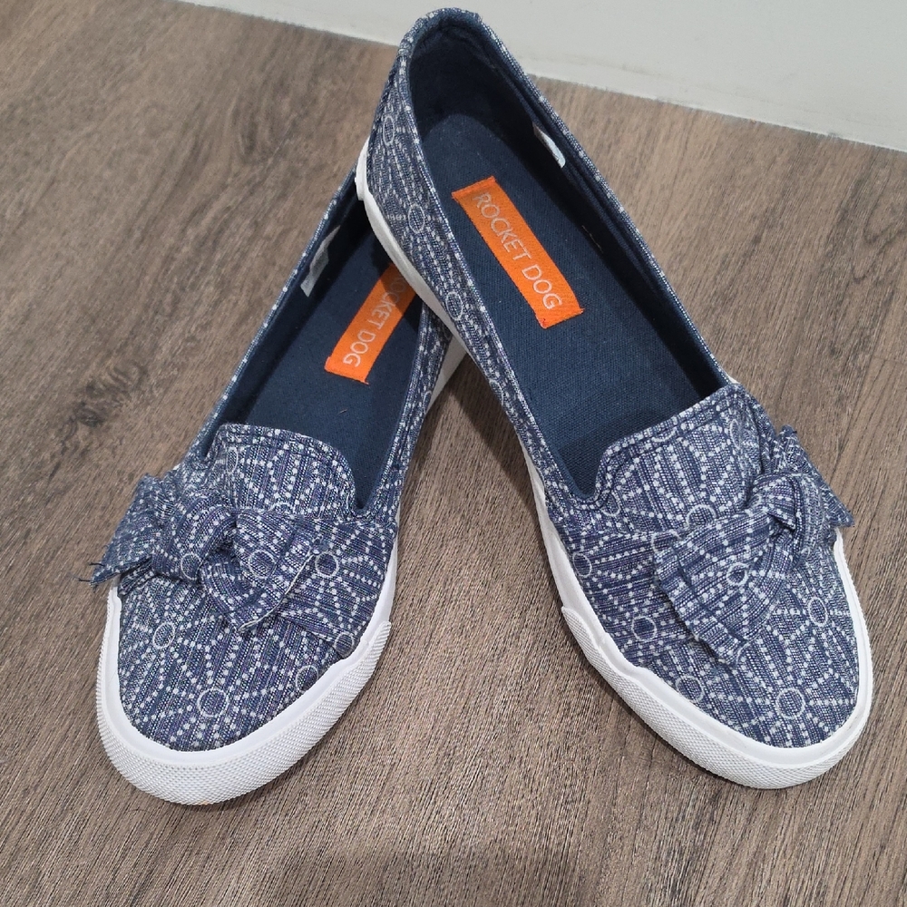 Rocket Dog Blue Patterned Slip-On Flats with Bow Accent Denim Canvas Size 8
